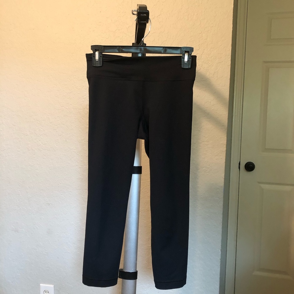Under Armour crop leggings